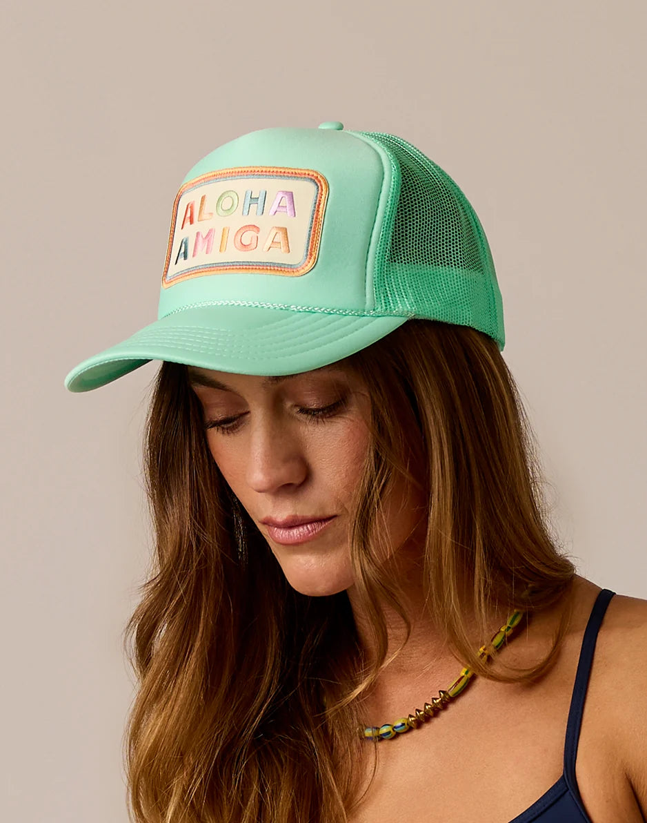 Aloha Amiga Trucker: Seafoam