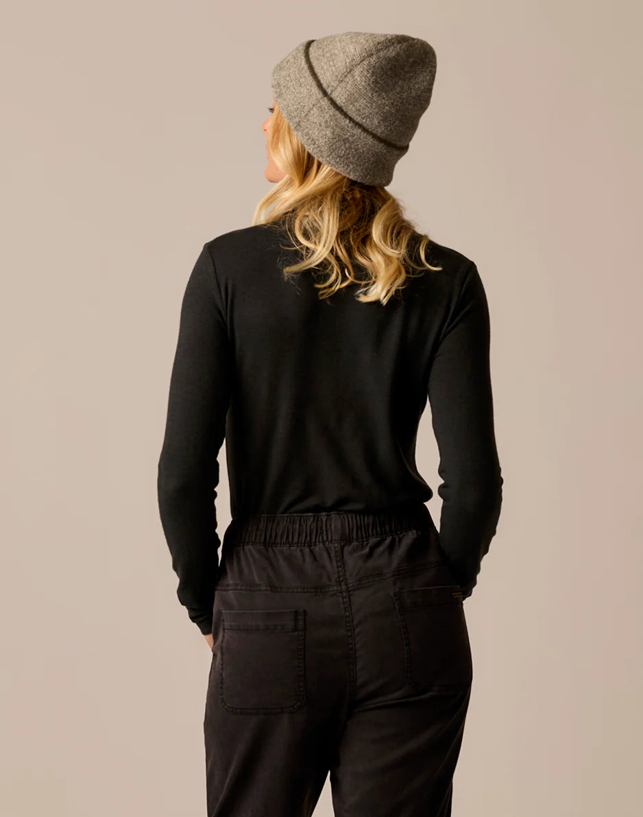 Lea Tissue Turtleneck: Black