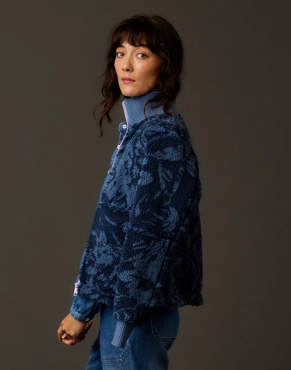 Cora Fleece Jacket: Dark Sapphire Wilds